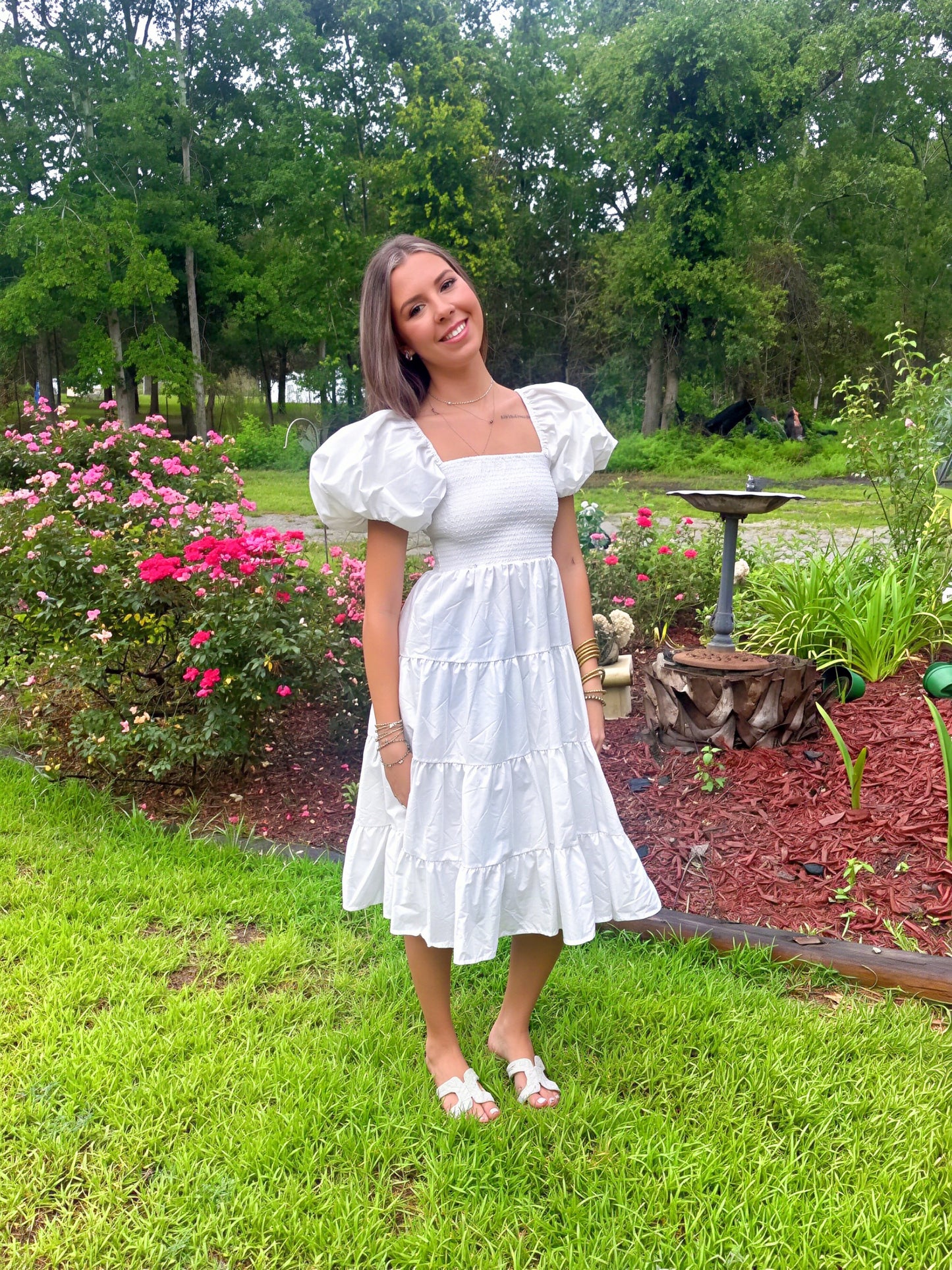 White Elastic Dress with Puffy Sleeves and Roused Skirt