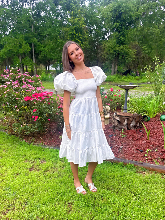 White Elastic Dress with Puffy Sleeves and Roused Skirt